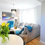 Luxury Marina Apartment *